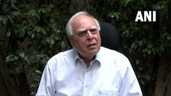 'Speaking language of BJP-RSS': Congress leaders hit out at Kapil Sibal for criticising Gandhis