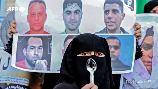 Israel floods West Bank with troops to hunt down six Palestinian escaped prisoners Israel floods West Bank with troops to hunt down six Palestinian escaped prisoners