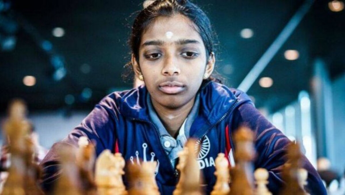World Blitz Chess Championship: Vaishali in 2nd place in women's section,  Koneru Humpy joint third