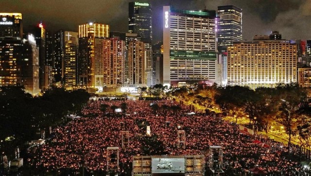 Hong Kong Police arrest Tiananmen vigil organisers under controversial national security law Hong Kong Police arrest Tiananmen vigil organisers under controversial national security law