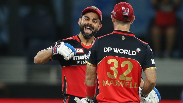 Virat Kohli was pivotal in steering RCB to a defendable total, scoring a half-century which saw him reach the 10000-run mark in T20 Cricket. He was aided by Glenn Maxwell, who scored 56 runs. RCB eventually managed to post a total of 165, after losing wickets in quick succession towards the end of their innings. SportzPics