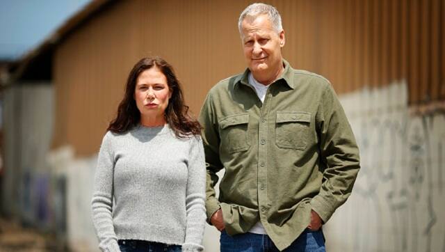 Maura Tierney and Jeff Daniels on the sets of American Rust. Photo by Jared Wickerham c.2021 The New York Times Company