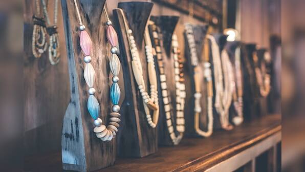 Adorn your feet with these fancy jewellery pieces