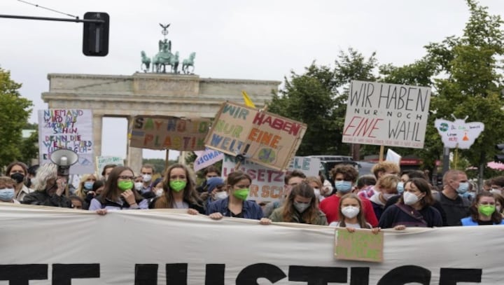 Climate change: Activists stage global rallies urging stronger action by world leaders