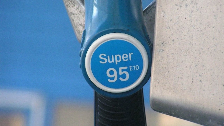 E10 fuel: What are the benefits and challenges presented by the addition of 10 percent ethanol?