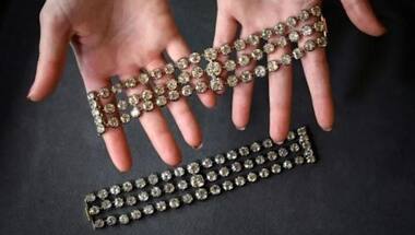 Marie-Antoinette's diamond bracelets to be auctioned in Geneva