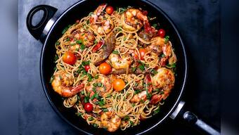 Top 4 filling snacks to eat when hunger strikes.