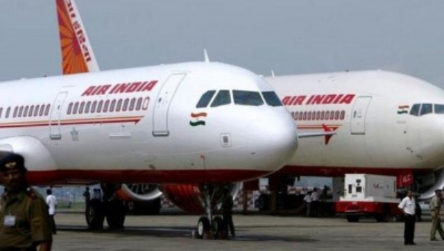 Watch: Air India plane lands 'smoothly' amid Storm Eunice in UK, pilots earn praise Watch: Air India plane lands 'smoothly' amid Storm Eunice in UK, pilots earn praise
