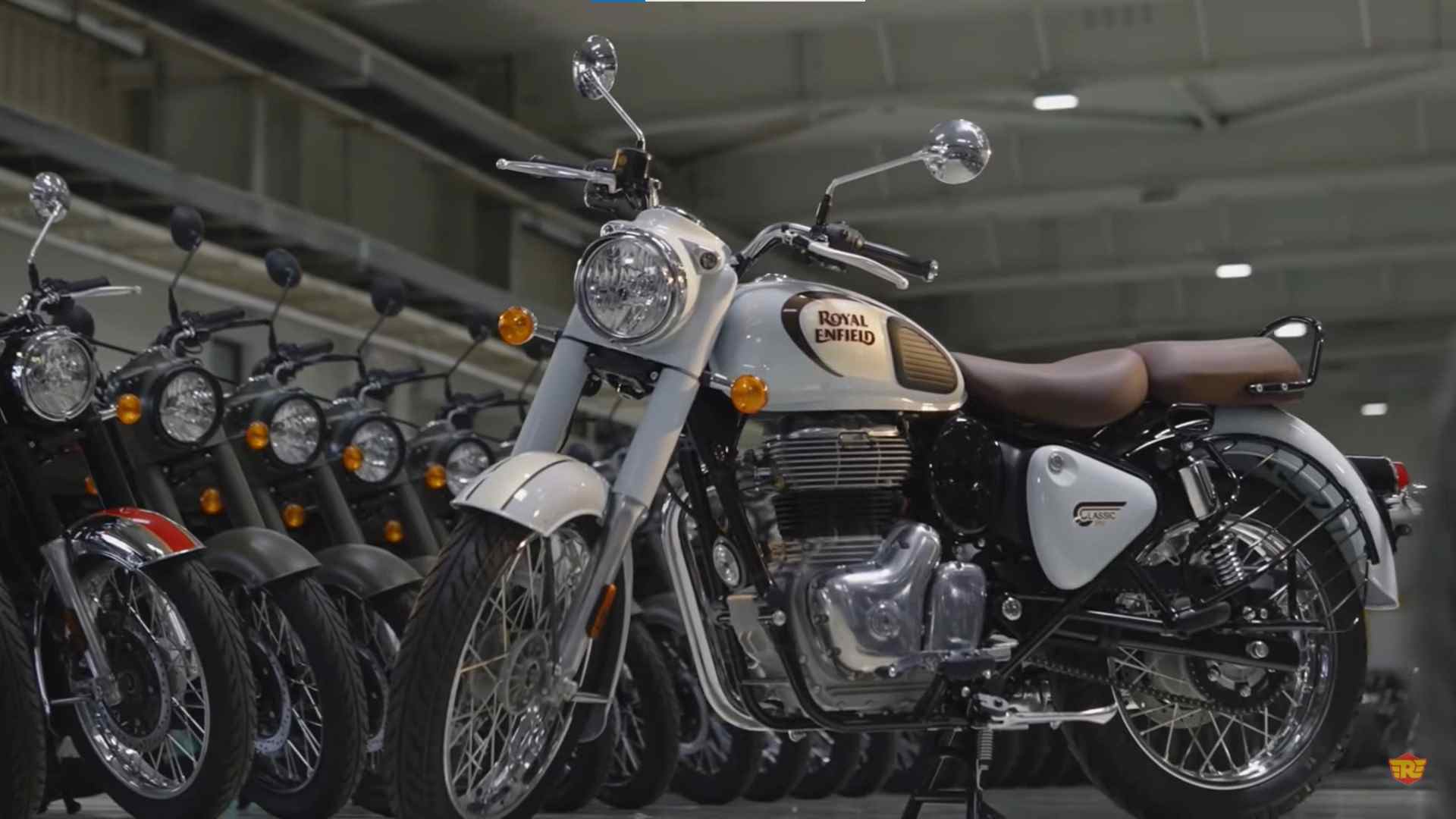 New Royal Enfield Classic 350 launched in India, prices start at Rs 1,84,374: Check variants, features New Royal Enfield Classic 350 launched in India, prices start at Rs 1,84,374: Check variants, features