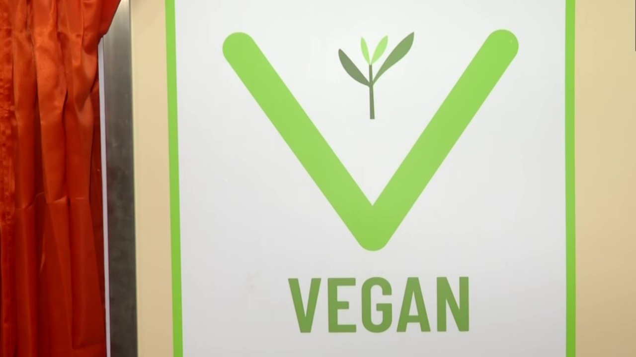 Vegan food to soon sport FSSAI-approved logo of green sapling inside a 'V' Vegan food to soon sport FSSAI-approved logo of green sapling inside a 'V'