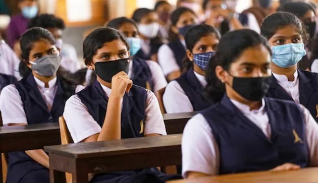 SC dismisses CBSE, CISCE students' plea seeking hybrid mode option for Term 1 exams SC dismisses CBSE, CISCE students' plea seeking hybrid mode option for Term 1 exams