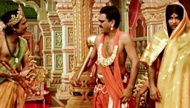 Om Puri in Jaane Bhi Do Yaaro