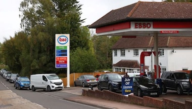 UK army to deliver petrol from Monday amid fuel crisis led by driver shortage
