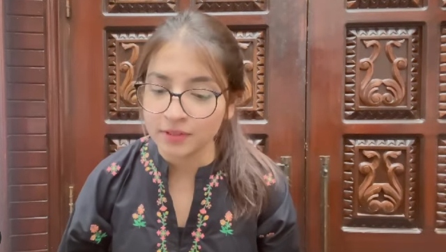 Watch: Viral 'Pawri' girl Dananeer Mobeen impresses internet with her singing talent Watch: Viral 'Pawri' girl Dananeer Mobeen impresses internet with her singing talent