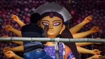 Durga Puja celebrations commence across India amid shadow of COVID-19
