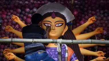 Durga Puja celebrations commence across India amid shadow of COVID-19