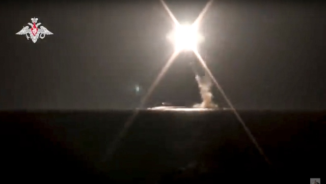 Russia successfully test-fires hypersonic missile from nuclear submarine for first time Russia successfully test-fires hypersonic missile from nuclear submarine for first time