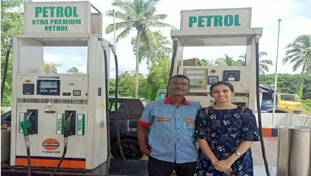 Kerala petrol pump attendant's daughter gains admission to IIT Kanpur; social media congratulates her Kerala petrol pump attendant's daughter gains admission to IIT Kanpur; social media congratulates her
