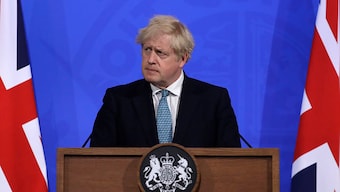 UK's failure to impose lockdown in early days of COVID-19 cost thousands of lives, says report
