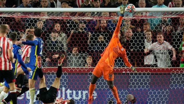 Premier League: Edouard Mendy heroics sends Chelsea back to top, Leicester end United's away winning run Premier League: Edouard Mendy heroics sends Chelsea back to top, Leicester end United's away winning run