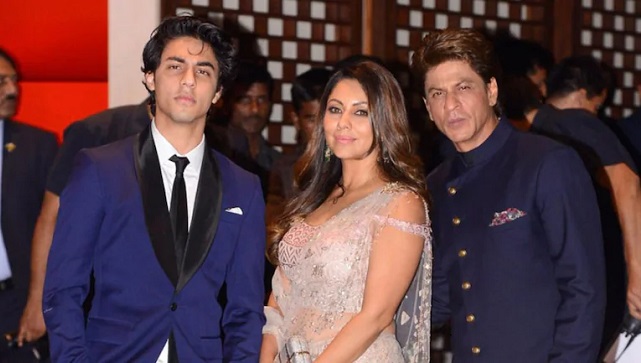 Gauri Khan breaks down after Aryan Khan's arrest; Shekhar Suman, Vishal Dadlani come out in support of SRK Gauri Khan breaks down after Aryan Khan's arrest; Shekhar Suman, Vishal Dadlani come out in support of SRK