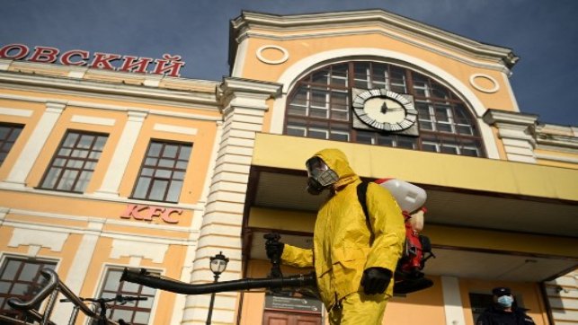 Russia imposes nationwide paid holiday to stem COVID-19 infections, deaths Russia imposes nationwide paid holiday to stem COVID-19 infections, deaths