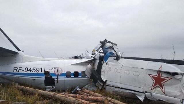 Russian plane carrying 23 crashes in Tatarstan region; 16 feared dead Russian plane carrying 23 crashes in Tatarstan region; 16 feared dead