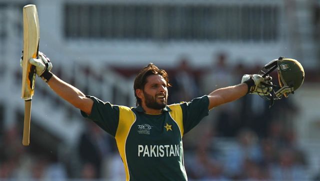 'What should he do then?': Journalist asks Shahid Afridi after he criticises Babar Azam 'What should he do then?': Journalist asks Shahid Afridi after he criticises Babar Azam