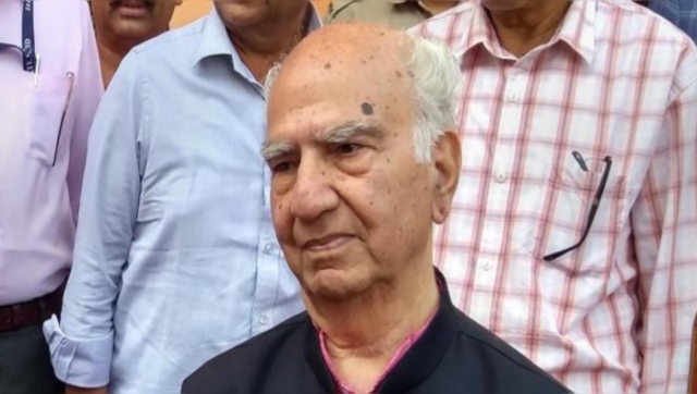 Congress must come out of Gandhi family shadow to be relevant: Former Himachal Pradesh CM Shanta Kumar Congress must come out of Gandhi family shadow to be relevant: Former Himachal Pradesh CM Shanta Kumar