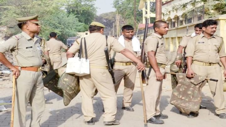 Police use water cannon to stop BJP activists  during protest against SSC scam