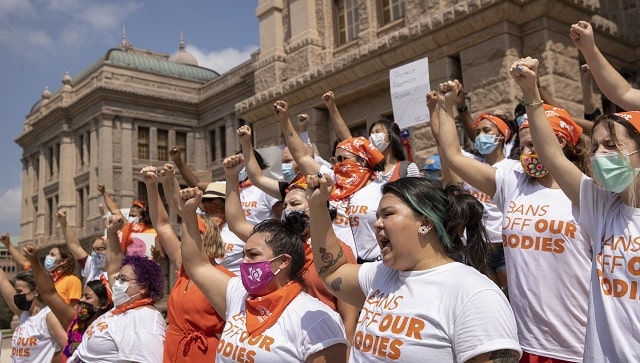 US Judge orders Texas to suspend new law banning most abortions US Judge orders Texas to suspend new law banning most abortions