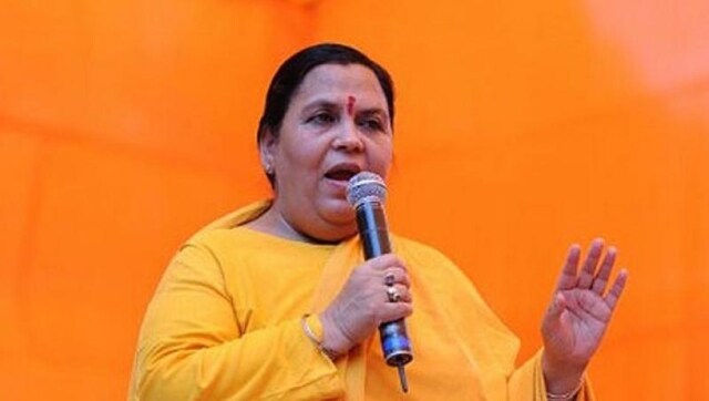 As a mark of protest, Uma Bharti throws cow dung at liquor shop at MP’s Orchha; see video As a mark of protest, Uma Bharti throws cow dung at liquor shop at MP’s Orchha; see video