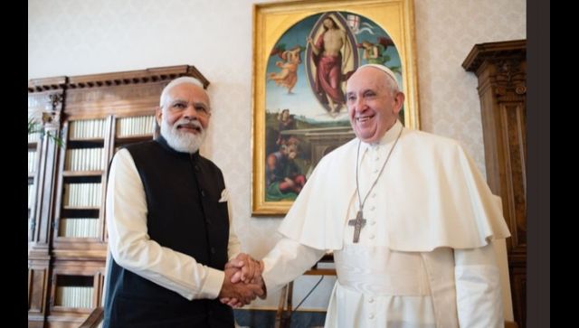 Narendra Modi holds ‘very warm meeting’ with Pope Francis in Rome, invites him to India Narendra Modi holds ‘very warm meeting’ with Pope Francis in Rome, invites him to India