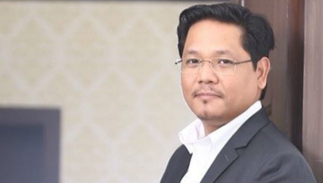 Meghalaya CM Conrad Sangma shares stage with Opposition leaders, sings Christmas carol Meghalaya CM Conrad Sangma shares stage with Opposition leaders, sings Christmas carol