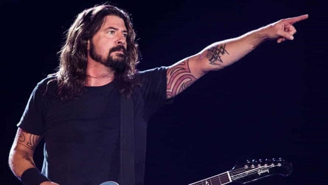 Dave Grohl, The Storyteller: How the former Nirvana drummer reinvented ...