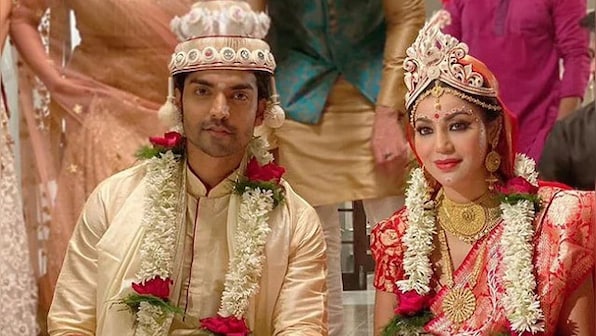 Gurmeet Choudhary, Debina Bonnerjee reunite for Ram Kamal Mukherjee's short film Shubho Bijoya