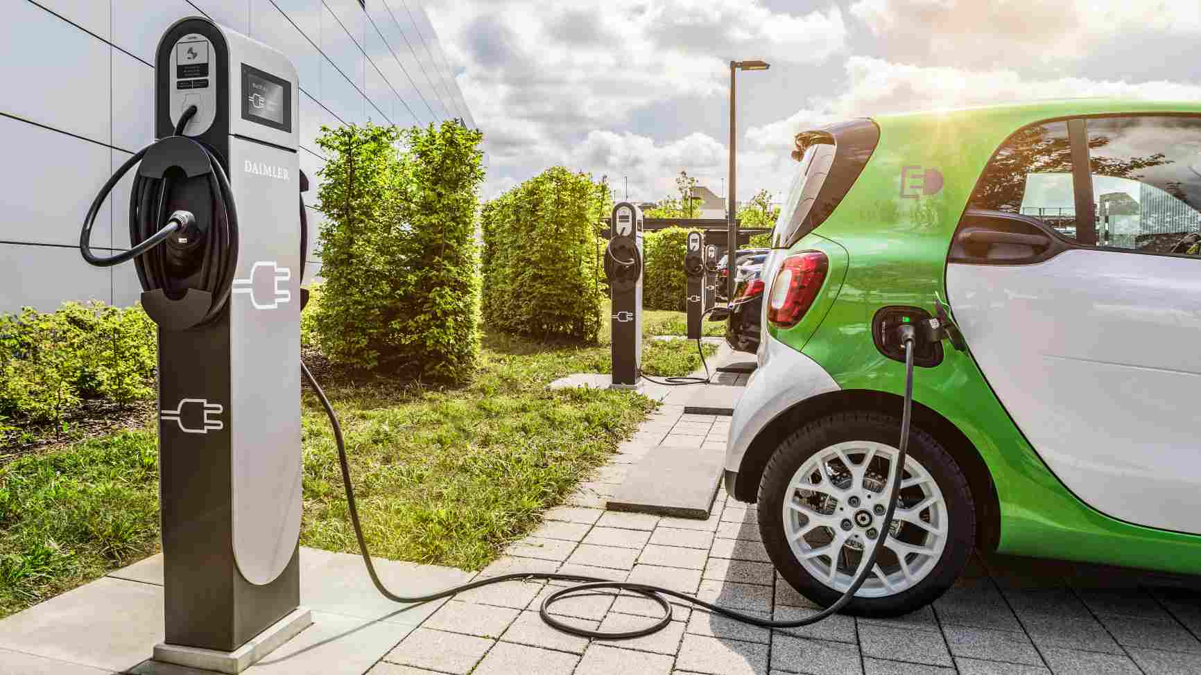 Kerala to have 100 EV charging stations by end2021, govt departments