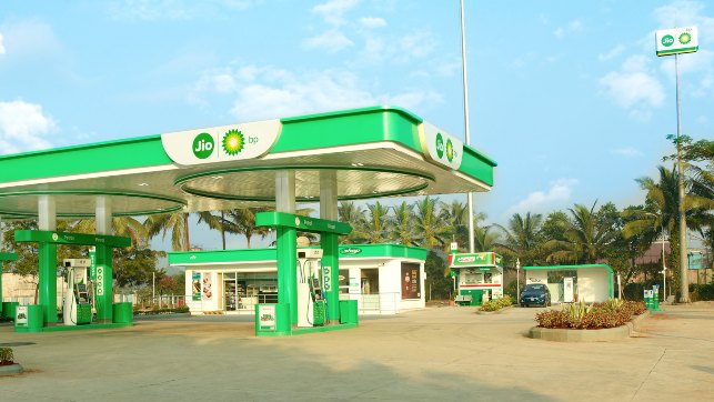 Jio-bp opens its first petrol pump at Navde, Navi Mumbai Jio-bp opens its first petrol pump at Navde, Navi Mumbai