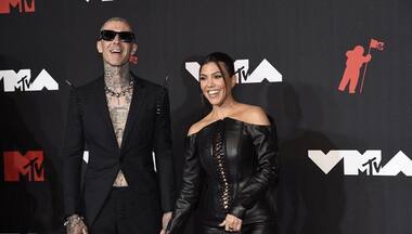 Kourtney Kardashian announces engagement to Blink-182 drummer Travis Barker