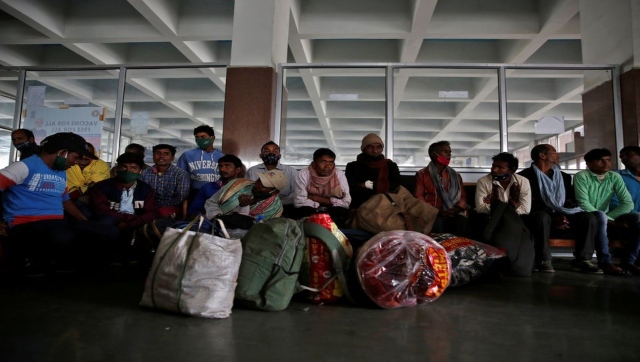 'Old photos': Centre dismisses reports on mass exodus of migrant workers during third COVID-19 wave 'Old photos': Centre dismisses reports on mass exodus of migrant workers during third COVID-19 wave