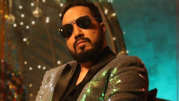 'Was he the only one on the cruise?': Mika Singh takes a jibe at NCB over Aryan Khan's arrest