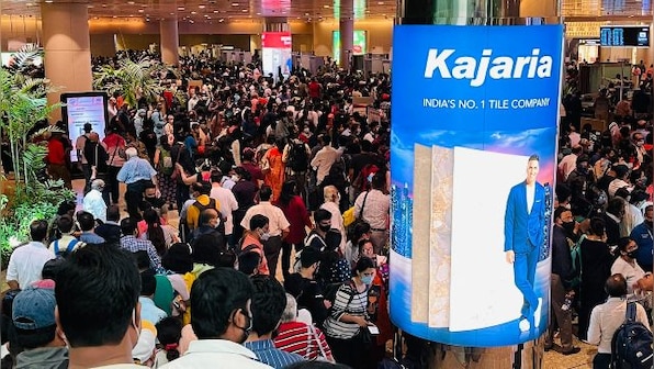 'Ruckus, chaotic scenes': Mumbai Airport witnesses heavy rush in festive season; several flights delayed