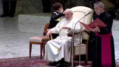 Ten-year-old boy tries to steal white cap of Pope Francis; watch viral video here