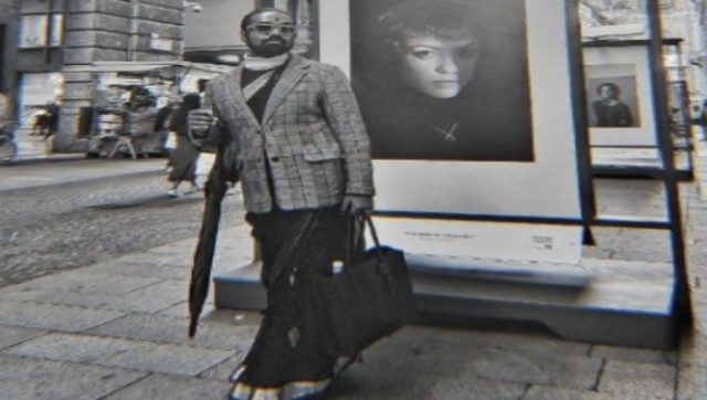 Kolkata man goes viral for donning a saree on the streets of Milan Kolkata man goes viral for donning a saree on the streets of Milan