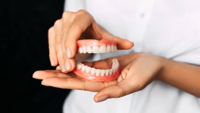 Evidence suggests brushing gently for four minutes leads to cleaner teeth Evidence suggests brushing gently for four minutes leads to cleaner teeth