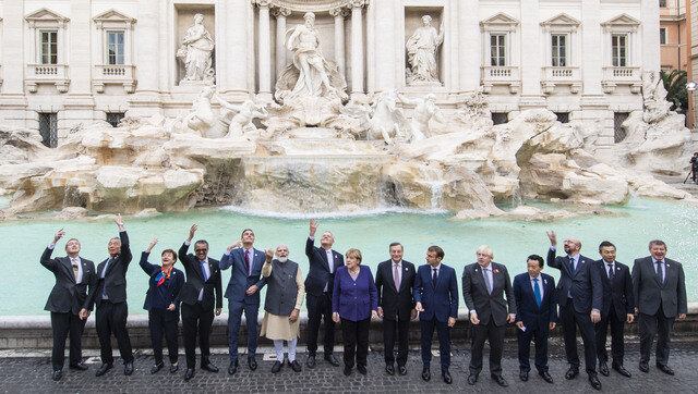 Prime Minister Modi, other G20 leaders visit iconic Trevi Fountain in Rome; toss coins over shoulders Prime Minister Modi, other G20 leaders visit iconic Trevi Fountain in Rome; toss coins over shoulders