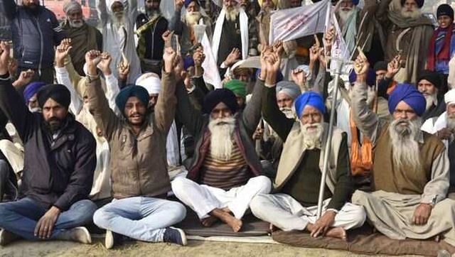 Man dies allegedly by suicide near farmers' protest site at Singhu border Man dies allegedly by suicide near farmers' protest site at Singhu border