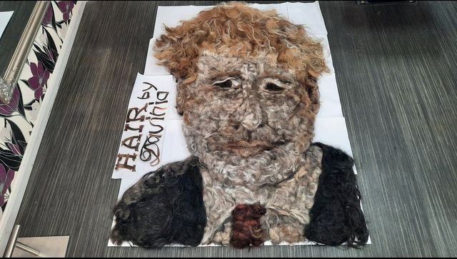 UK hairdresser creates portrait of Prime Minister Boris Johnson using trimmed hair, leaves social media stunned UK hairdresser creates portrait of Prime Minister Boris Johnson using trimmed hair, leaves social media stunned