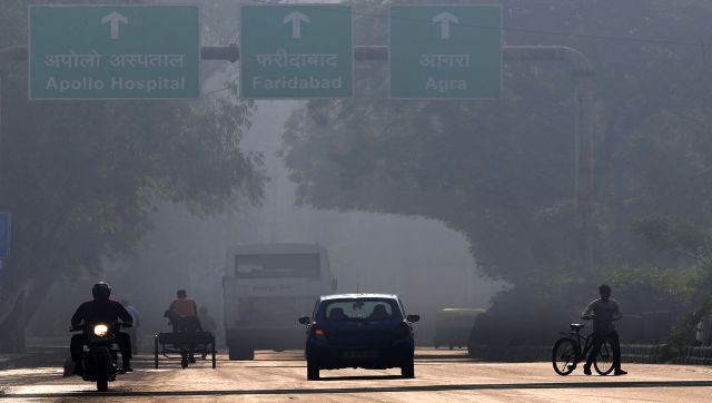 With an AQI of 362, Delhi's air quality continues to be 'very poor'; vehicles banned from entering Capital With an AQI of 362, Delhi's air quality continues to be 'very poor'; vehicles banned from entering Capital