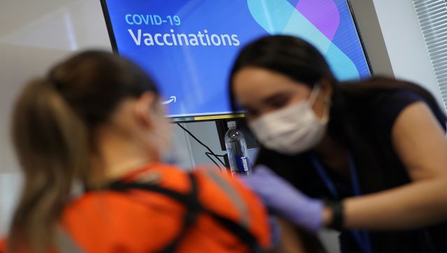US authorises COVID-19 boosters for all adults amid new winter wave of pandemic US authorises COVID-19 boosters for all adults amid new winter wave of pandemic